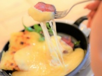 今まで食べたチーズはニセモノだったのかもしれない　＃残業後のギルティ飯