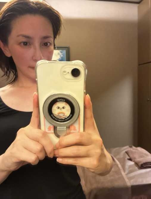 Instagram:奥菜恵（@megumi_okina）より