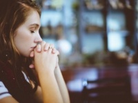 好きだった人を忘れられない！　過去の未練を断ち切る方法