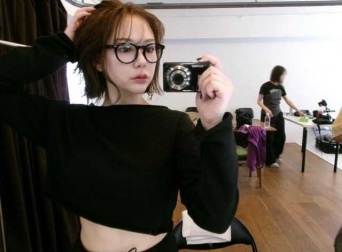 Instagram:村重杏奈(@hktanna4848)より