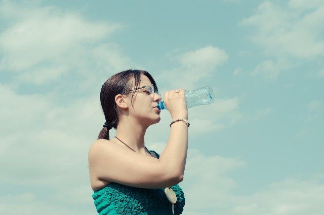 危険！危険！夏フェス入場者に配られるブレスレットには細菌がうじゃうじゃ