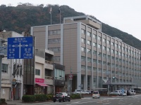 制限速度『52キロオーバー』で高速道走行　【暴走】女性教諭(26)懲戒処分　警察が「教諭を検挙」