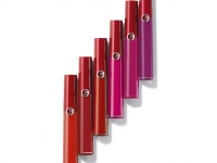 アルマーニの鮮やかな新色リップ。べストセラーが詰まったミニセットも登場