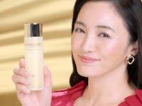 コーセー「グレイス ワン」新CMに仲間由紀恵が登場