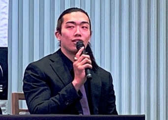 決意を述べる正田壮史