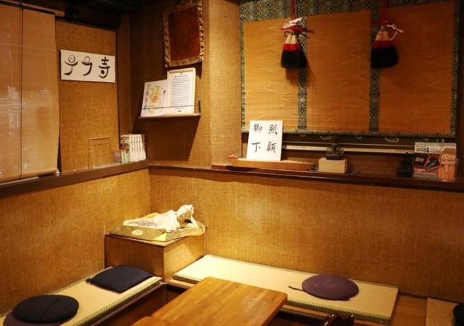 法事は「坊主バー」の向かいにある「テラ寺」で行う予定