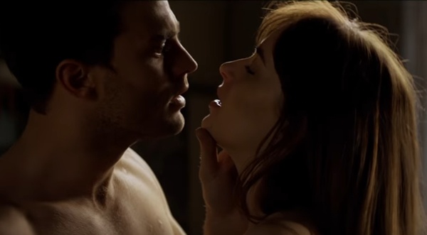 こんどは露出プレイも！？　『フィフティ・シェイズ・ダーカー』から艶かしい予告編第２弾が解禁