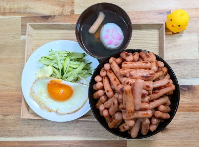 かわいい汁物つき