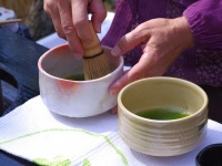 【豆知識】手軽な「粉末緑茶」、実はホンモノの「抹茶」とは全くの別物だった！