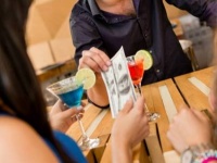 マジ、高すぎだから!!　女子が参加をしぶる合コンの会費ランキング！