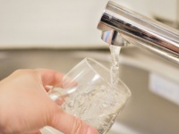 水が飲みたくなる感じ？（画像はイメージ）