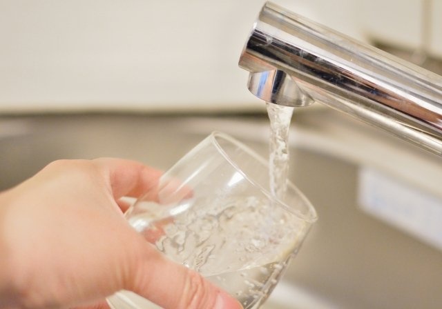 水が飲みたくなる感じ？（画像はイメージ）