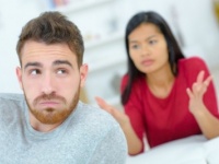 マジしつこい……。倦怠期を迎えたときの彼氏の本音