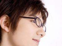 「メガネ男子」は好き？　嫌い？　約7割の女の本音は……