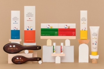john masters organicsとハローキティが初コラボ！　リップカーム、ヘアブラシの限定品を発売