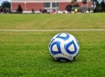 灼熱のサッカーグラウンド…。熱中症で１０代の選手２人が倒れ、試合中止に