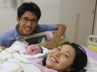 女子の本音！　出産のときにダンナさんに立ち会ってもらいたい？　約7割が「NO」