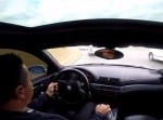 道路でBMWがバカみたいなスピードで飛ばしまくった結果⇒
