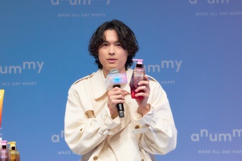 松村北斗(SixTONES)登場！　「anummy（アニュミー）」発表会　松村「ボウリングのスコアを伸ばしたい」