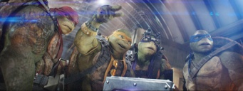 『タートルズ』新作の撮影現場が豪快すぎる！破壊王マイケル・ベイの精神を引き継ぐスタッフ大喜びのメイキング映像