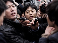 報道の光と闇を描く韓国発サスペンス・スリラー『造られた殺人』11月公開【予告映像】