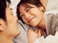 久保田悠来×貴島明日香、瀬戸利樹×紺野彩夏のダブルキス回！　それぞれの初めてのキスに胸キュンが止まらない【私たち結婚しました４】