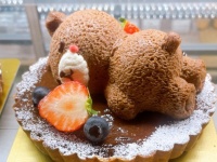 「可愛過ぎて最高」「さすが関西」　京都の洋菓子店が生み出した「タルト・クマネテルヤン」に31万人熱狂