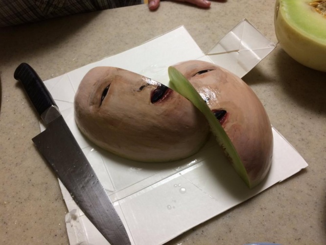 一刀両断されている（画像は柚抹茶＠yuzushio726さん提供、編集部で一部トリミング）