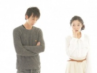 男子も案外気にしてる！　彼女の「元カレ」の影を感じる瞬間「料理の味つけ」「音楽の趣味が」