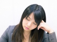 仕事中、眠くなってしまうNG行動4つ