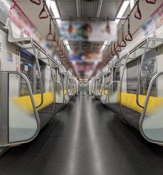 通勤電車で寝ていたら、見知らぬサラリーマンに肩をポンポン叩かれた。顔をあげると思わぬ一言が（東京都・30代女性）