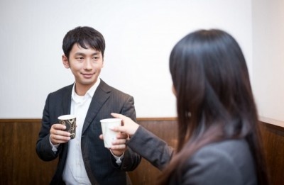 「プライベートではチャラい」と思う職場男子の特徴6つ