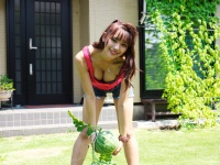 「1000年に一度の童顔巨乳」浅川梨奈の胸の谷間が全開！　性春映画『14の夜』で「オラ、揉めよ！！」と強烈セリフも披露