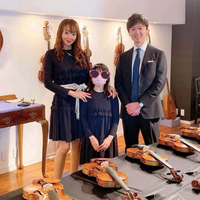神田うの 娘とのおそろコーデ披露で大炎上 痛々しい 丈がおかしい 1ページ目 デイリーニュースオンライン 神田うの 娘とのおそろコーデ披露で大炎上 痛々しい 丈がおかしい 1ページ目 デイリーニュースオンライン