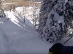 迫り来る白い恐怖。　雪崩に飲み込まれたスキーヤーの主観映像。