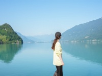 スイスで韓国ドラマ『愛の不時着』のロケ地めぐり！ あのピアノの湖も