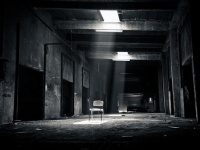人は光がないとどうなるのか？暗闇が人間の体と脳に及ぼす影響を体を張って研究した科学者