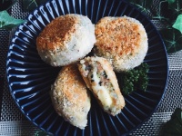 これはおいしい完全食、冷凍保存もOKな、フライパンで焼く「ほうれん草の焼きチーズコロッケ」のレシピ【ネトメシ】