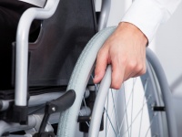 十朱幸代　「もう立てないかもしれない」両足を手術し車椅子だったことを告白
