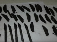 【衝撃】腹痛を訴えた男性が病院で手術 →なんとお腹の中から40本ものナイフが発見される！