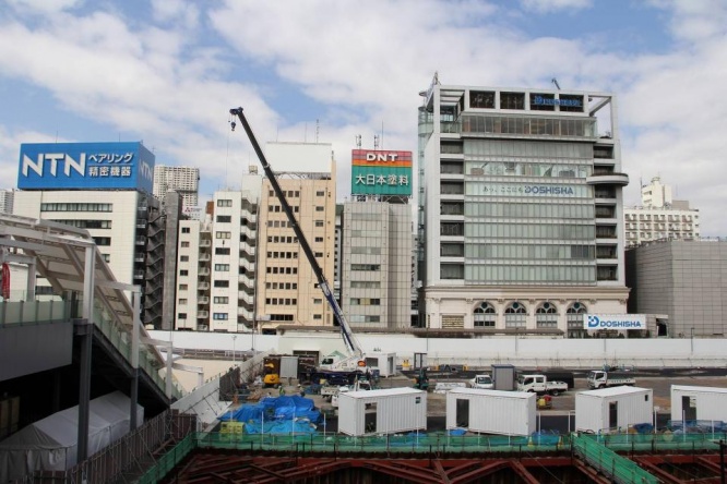 田町方面（デッキから撮影）