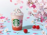 スタバ、甘酸っぱくて見た目もかわいい「さくら さくらんぼ フラペチーノ」が登場