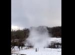 なかなかお目にかかれない！？　「雪の竜巻」の映像！