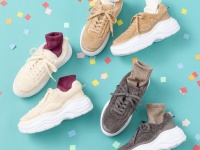 画像はGU公式ツイッターより。