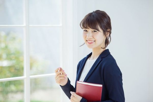 女性におすすめのビジネスカジュアル