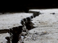チベット地下のマントルに巨大な断裂が発見される。地震との関連性が？（米研究）