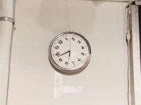 掛けなおしたい誘惑にかられる（画像は谷川 瑛一＠CHOCOLATさんの動画より）