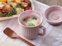 職場でスープランチが楽しめる！　サーモスから軽い樹脂製のスープマグが初登場