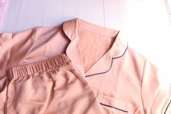 見せるならキレイなうなじ！首周りや背中の肌ケア方法