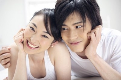 男子に聞いた「お家デートで彼女にしてほしいことランキング」2位はスキンシップ、1位は？